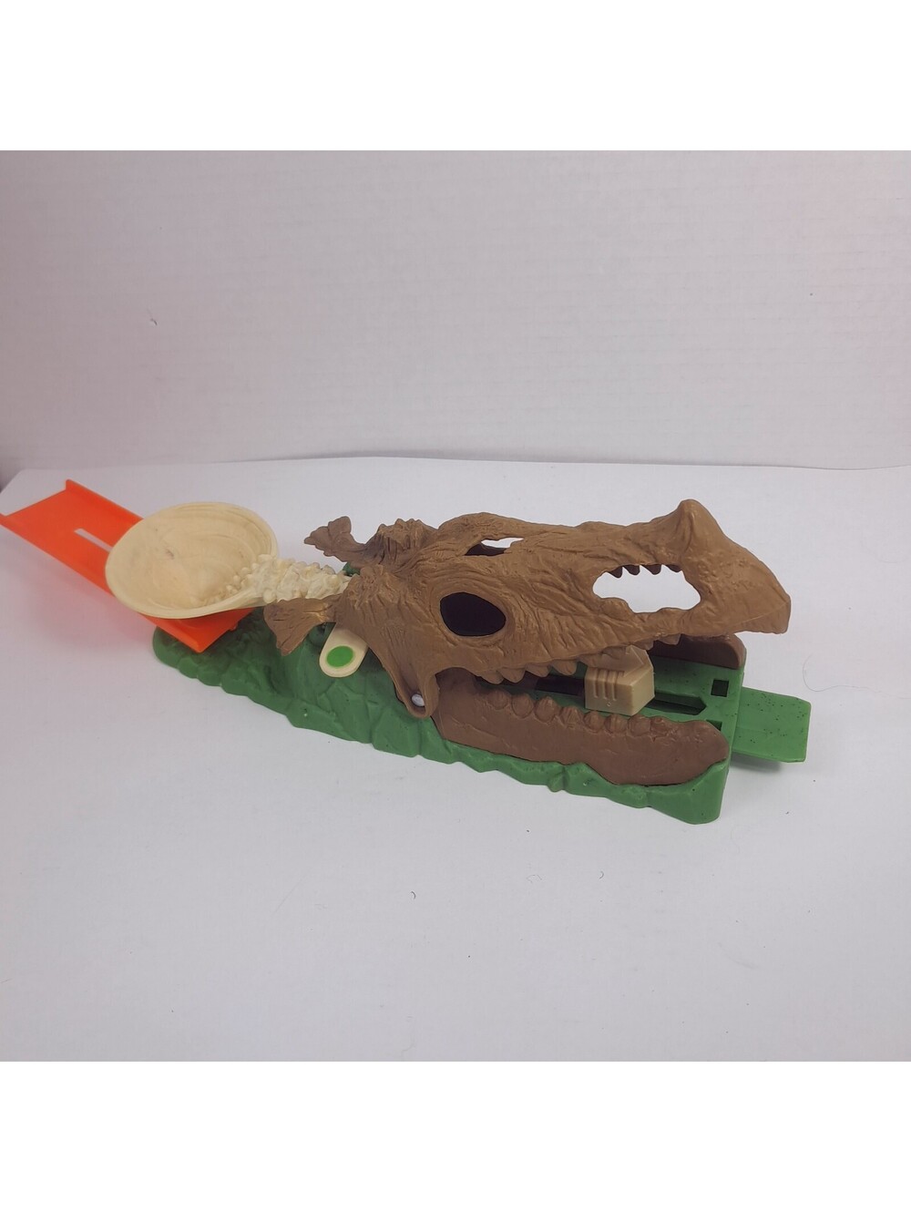 Hot Wheels Dino trick track dinosaur skull track part skeleton bones head N4723
